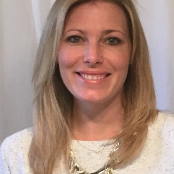 Meet your Posher, Natalie - Picture 1 of 2